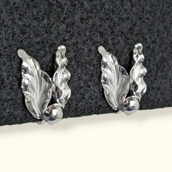 🍁Vintage Bond Boyd 925 Holly Earrings - Picture 2 of 7